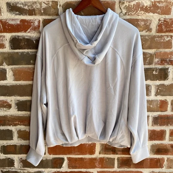 Athleta Seasoft Bubble Hem Hoodie in light blue gray Size L - Picture 4 of 16
